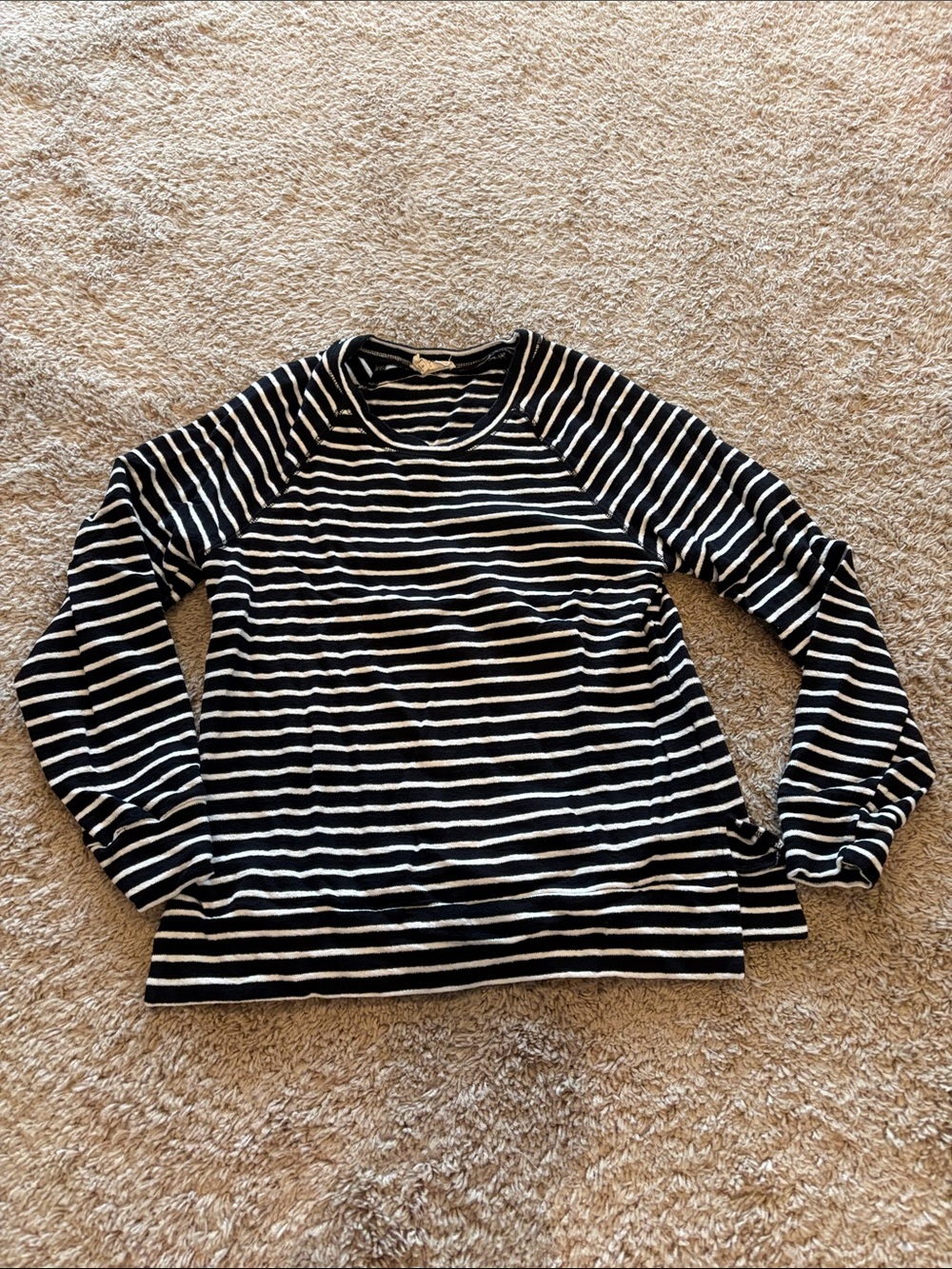 LAST CHANCE! Striped Lightweight Sweatshirt - Black & White